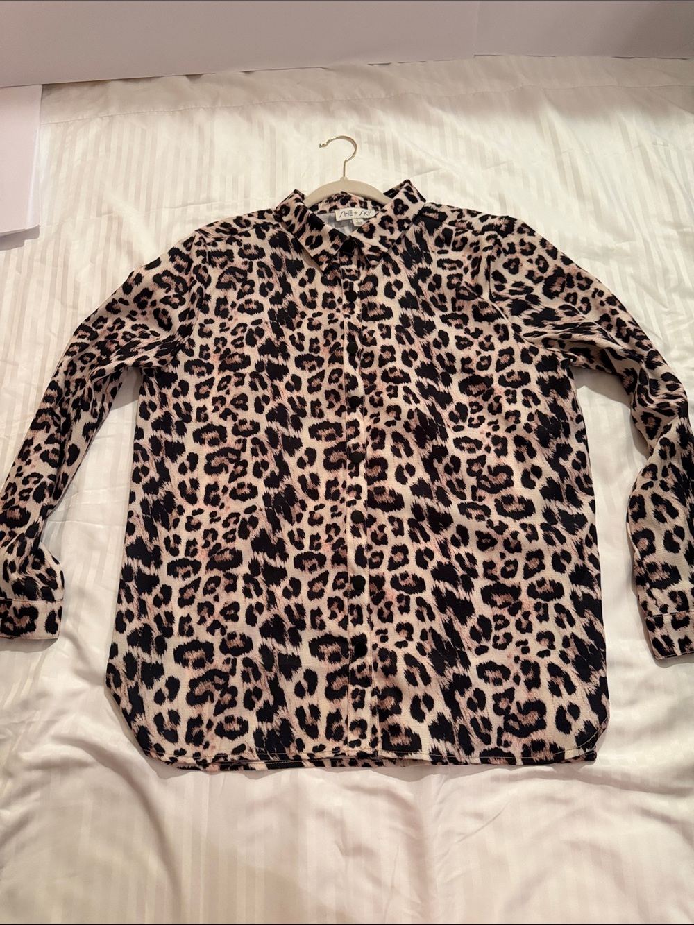 She + Sky Leopard Print Button-Up Blouse - Black & Cream